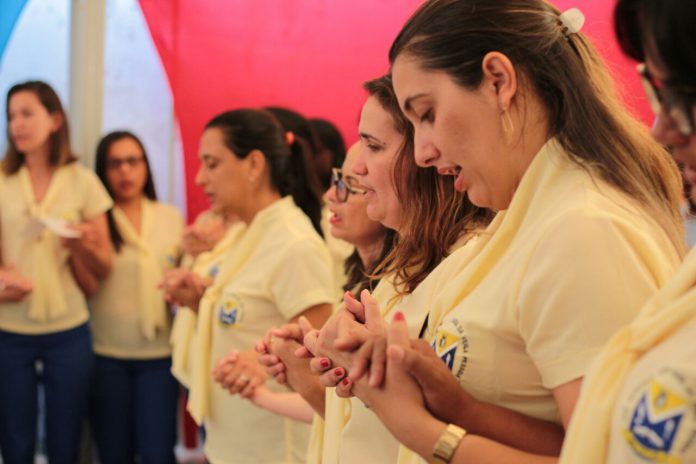 A Escola Municipal Maria Alice da Veiga Pessoa comemorou nesta sexta (29) seus 47 anos com muita festa. A Escola Municipal Maria Alice da Veiga Pessoa comemorou nesta sexta (29) seus 47 anos com muita festa.