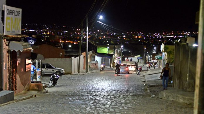 cropped-rua-iluminada-por-led-fts-gilvan-silva-2.jpg