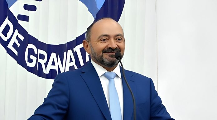 Adeildo do Abacaxi solicita melhoria em estrada de acesso ao Sítio Cajá