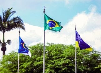 Cerimônia de hasteamento das bandeiras acontecerá neste sábado (15/11)