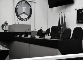 Presidente da Câmara suspende sessão após falecimento de irmão de vereador