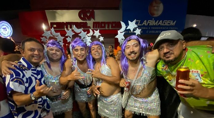 Léo do Ar prestigia Bloco das Trichas e reforça agenda intensa no Carnaval