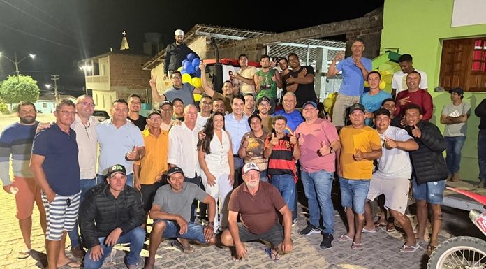 Gil Dantas e João de Nadegi viabilizam trator e máquinas para Uruçu e região